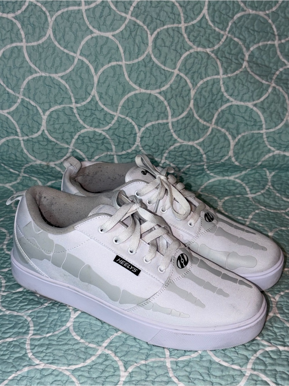 Heelys White Shoes with Light Gray Camo Accents